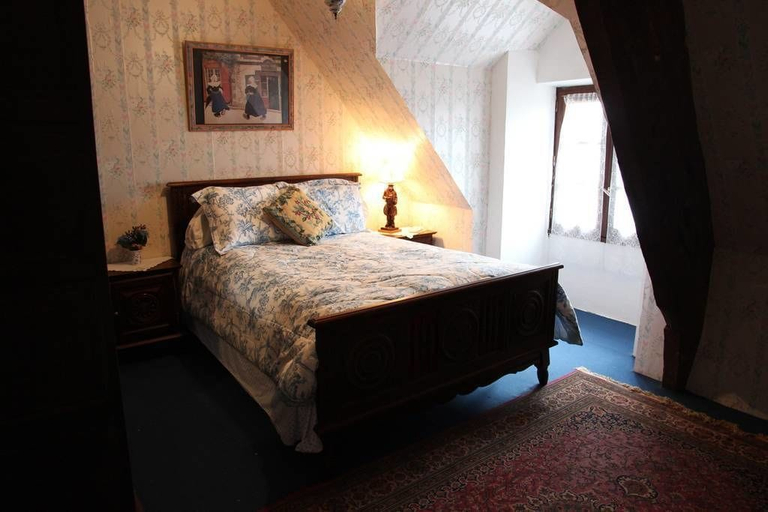 Bedroom 3, The Archeologist Home-Chateau Le Mur, Ille-et-Vilaine