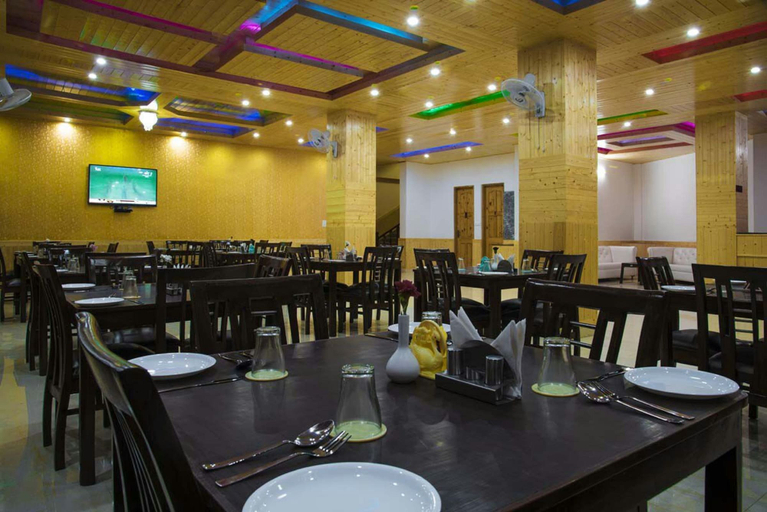 Food & Drinks 4, Mountain View Resort, Solan