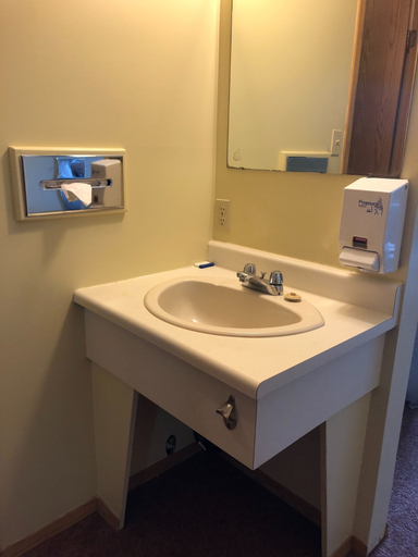 Bathroom 4, Tower Inn, Division No. 1
