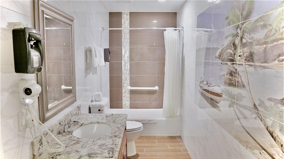 Bathroom 3, Norwalk Inn & Suites, Los Angeles