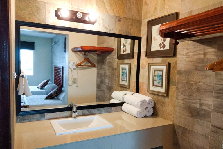 Bathroom 4, Hotel Posada Santa Fe Sabinas, Sabinas
