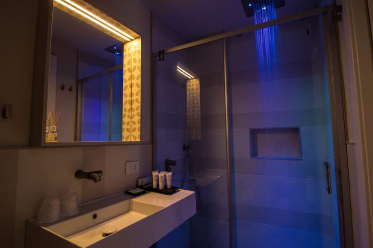 Bathroom 4, Balata Bianca, Agrigento