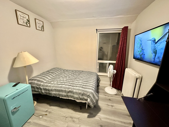 Bedroom 2, Toronto Furnished Rooms, Toronto