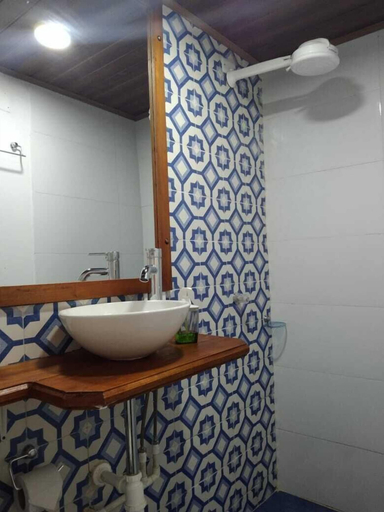 Bathroom, CA-2 HABITACION CIUDAD ANTIGUA CARTAGENA, Cartagena de Indias