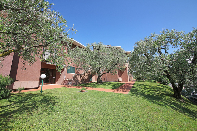 Property grounds 3, Appartamenti Casetto, Verona