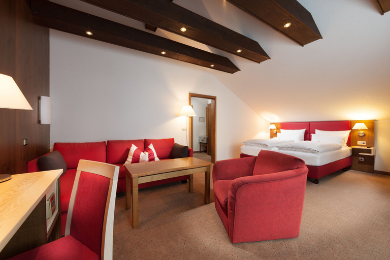 Bedroom 4, Hotel Hachinger Hof, München