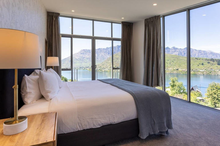 Bedroom 3, Luxury Lakeside Home - Remarkable View, Queenstown-Lakes