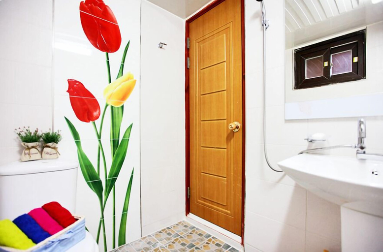 Bathroom 3, Camp Star Pension, Jeongseon