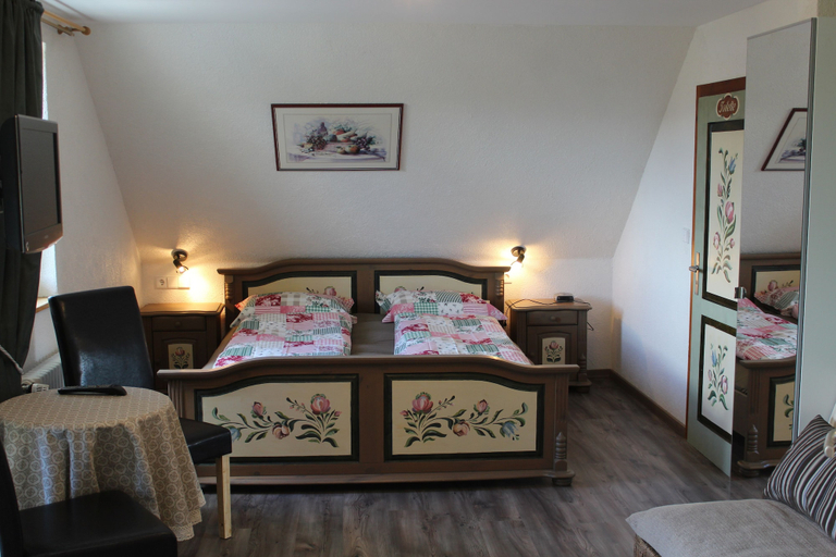 Bedroom 5, Hotel Jägerhof, Breisgau-Hochschwarzwald