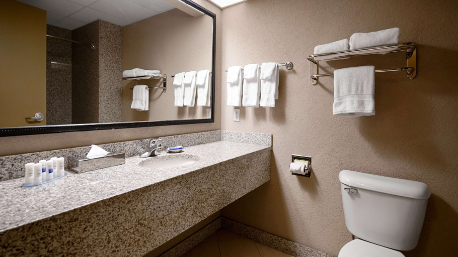 Bathroom 5, Best Western Plus Sandusky Hotel & Suites, Erie