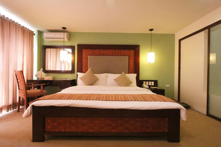 Bedroom 3, Coron Gateway Hotel & Suites, Coron