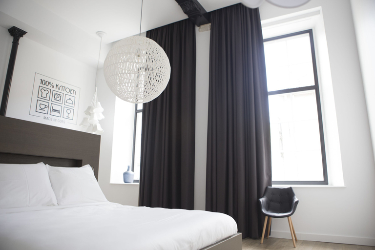 Bedroom 3, Hotel & Brasserie Katoen, Goes
