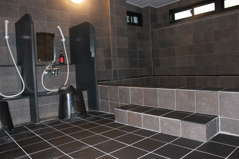 Bathroom 4, Hotel Zipang, Osaka