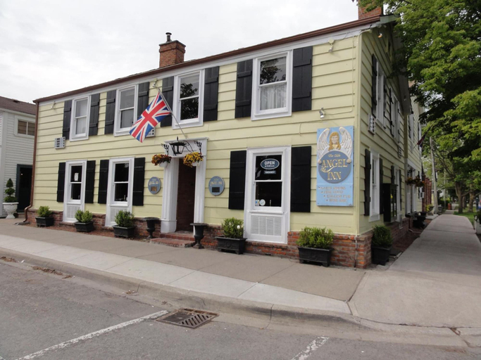 Exterior & Views 2, The Olde Angel Inn, Niagara