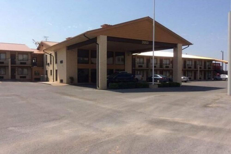 Exterior & Views 2, Days Inn by Wyndham Abilene, Taylor