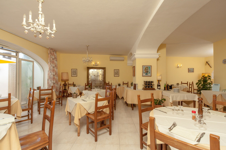 Food & Drinks 5, Hotel Ape Regina, Napoli