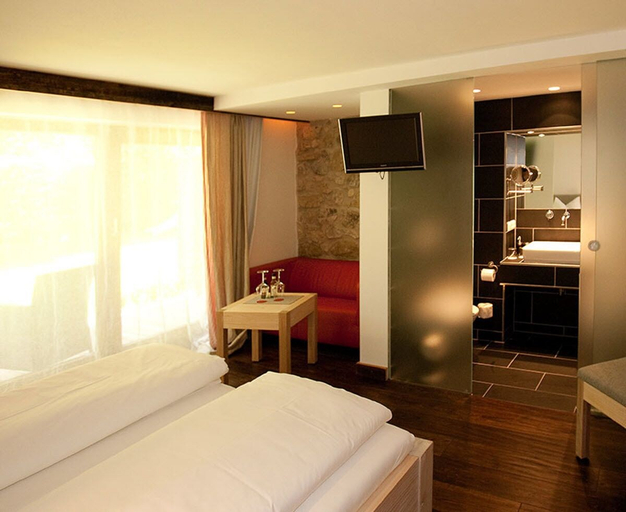 Bedroom 4, DAS Posch Hotel, Garmisch-Partenkirchen