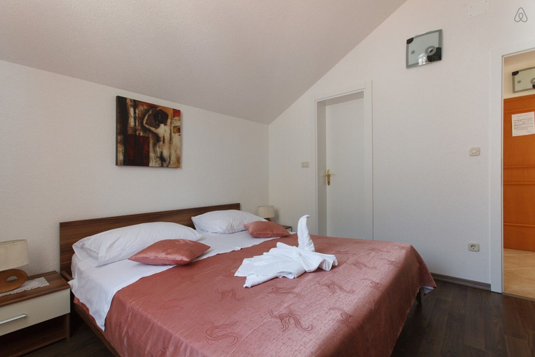 Bedroom 2, Villa Marina, Bol