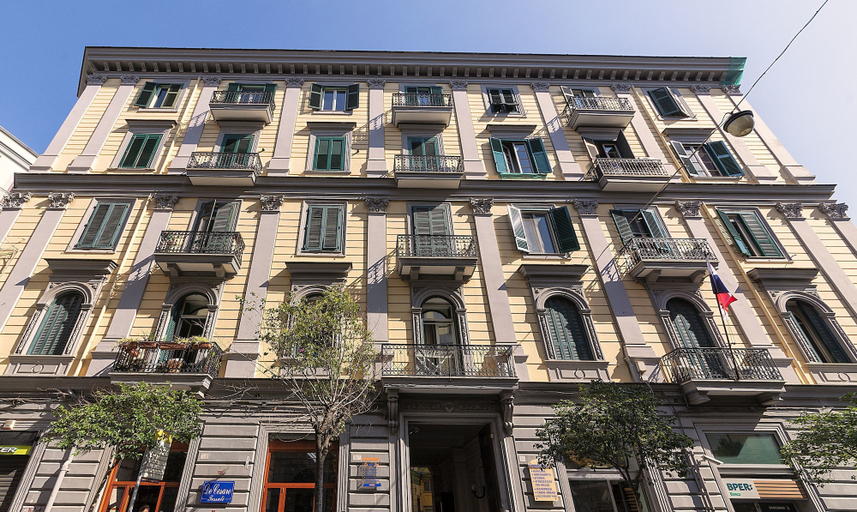Exterior & Views 2, Be Italian Flat Duomo 319, Napoli