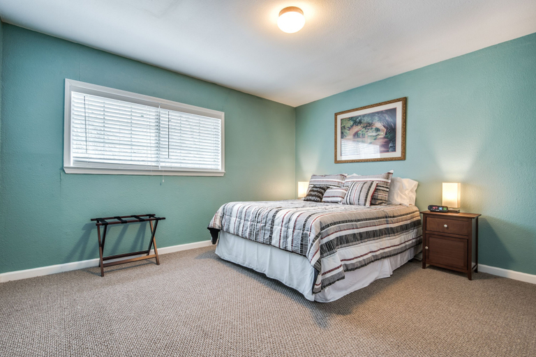 Bedroom 3, Cozy Manor, Bexar