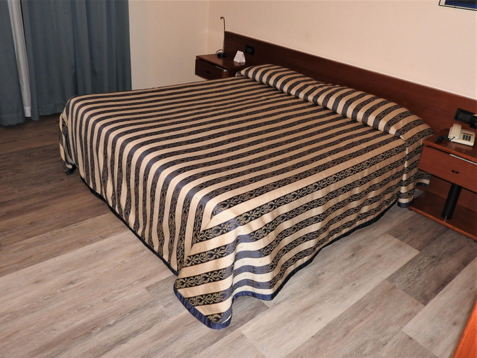 Bedroom 2, Hotel Centrale, Padua