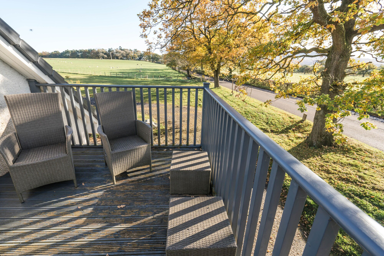 Others 5, Dunroamin Apartment, Stirling