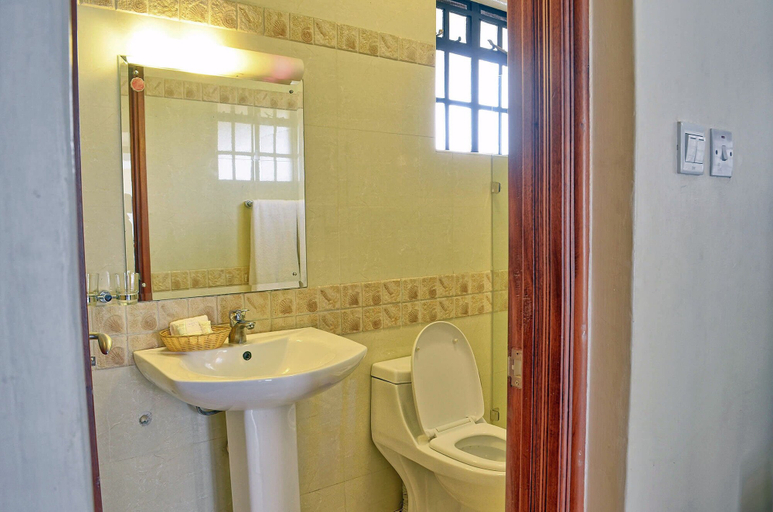 Bathroom 3, Kamake Gardens Upper Hill, Langata