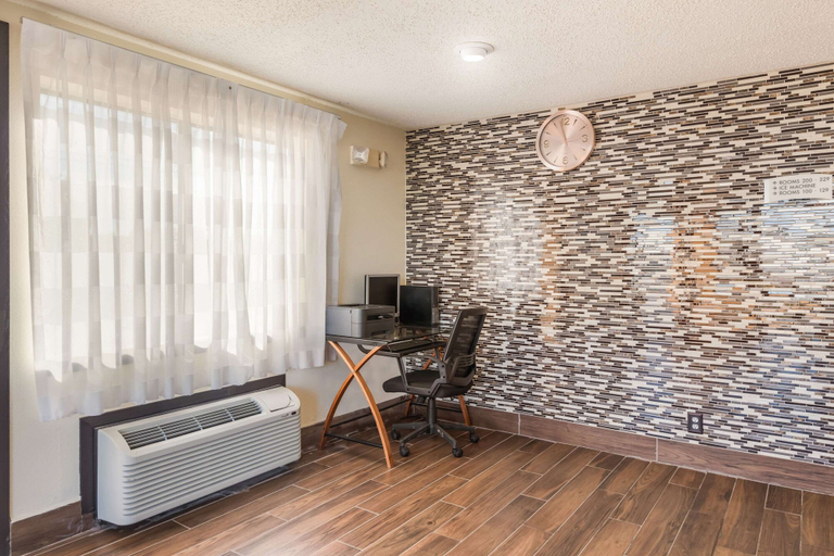 Others 5, Quality Inn Clovis, Curry
