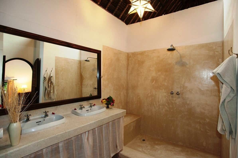 Bathroom 4, Diani house, Msambweni