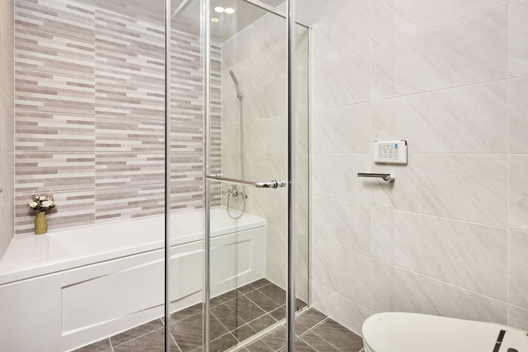 Bathroom 4, Western Bay Marina Hotel, Pyeongtaek