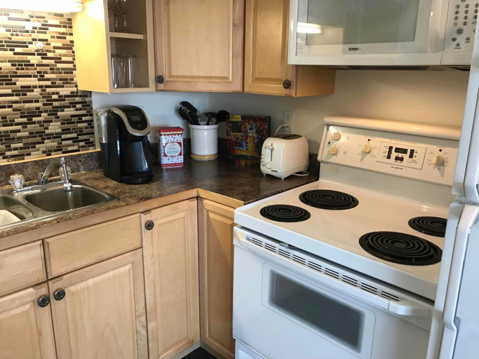 Others 4, Acker Vacation Homes & Suites, Central Okanagan