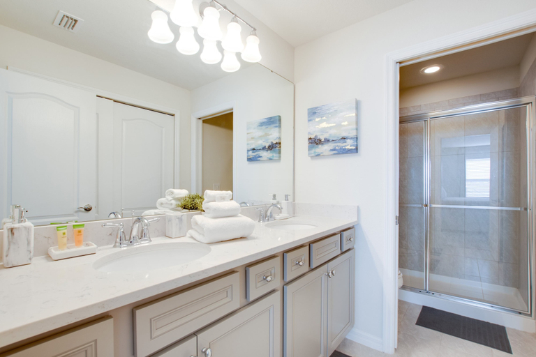 Bathroom 4, 5 Bed 4 Bathroom Town Home, Osceola