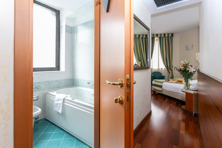 Bathroom 3, Hotel Mirage, Sure Hotel Collection by Best Western, Milano