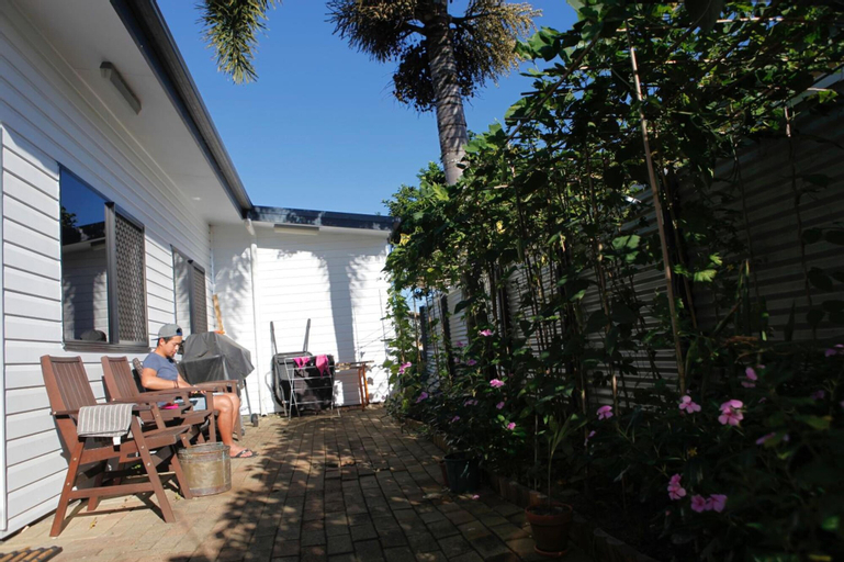 Exterior & Views 2, Happytourcairns Sharehouse, Cairns