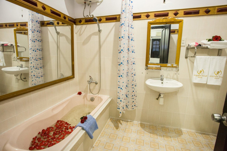 Bathroom, Golden Tulip Hotel, Nha Trang