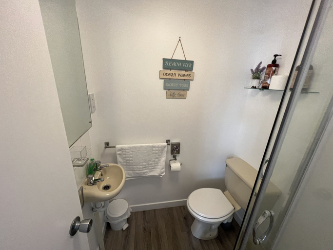 Bathroom 4, The Anchor Hotel, Aberdeenshire