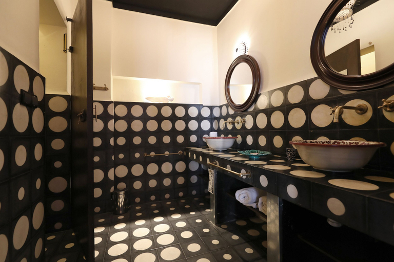 Bathroom 5, Riad Bindoo, Marrakech