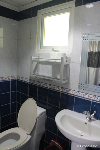 Bathroom 3, Blue Rock Beach Resort, Olongapo City