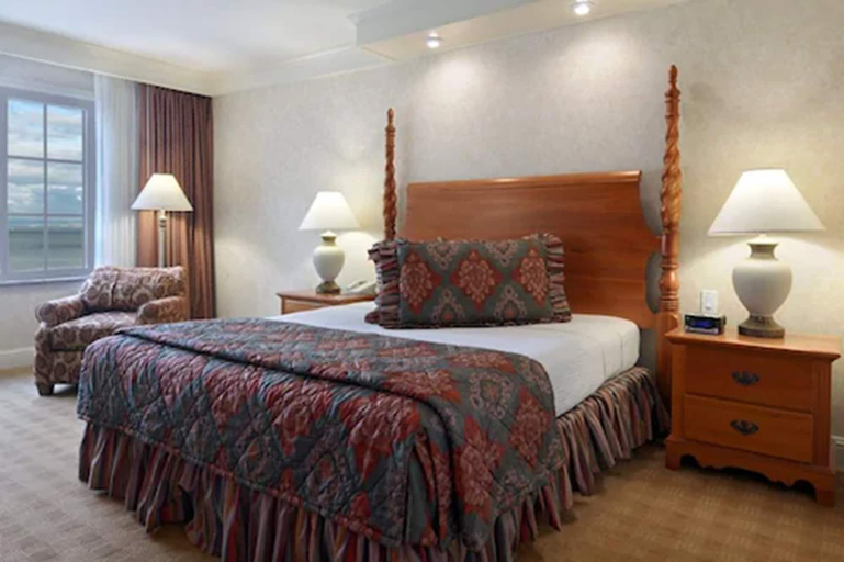 Bedroom 3, Bay Landing San Francisco Airport Hotel, San Mateo