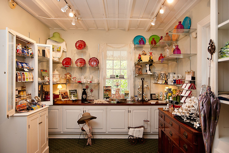 Food & Drinks 5, Monmouth Historic Inns and Gardens, Adams