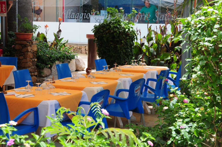 Food & Drinks 4, Villaggio Camping Torre Salinas, Cagliari