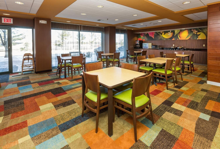 Food & Drinks 5, Fairfield Inn and Suites by Marriott Des Moines West, Dallas