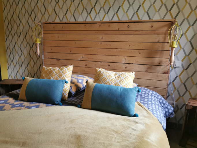 Bedroom 5, La Cour d'Hortense, Somme