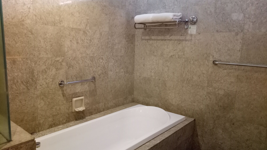 Bathroom 4, Grand Service Apartment at Times Square, Kuala Lumpur