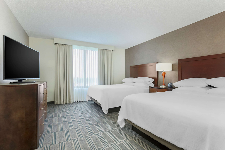 Bedroom 2, Embassy Suites by Hilton Chicago Lombard Oak Brook, Dupage