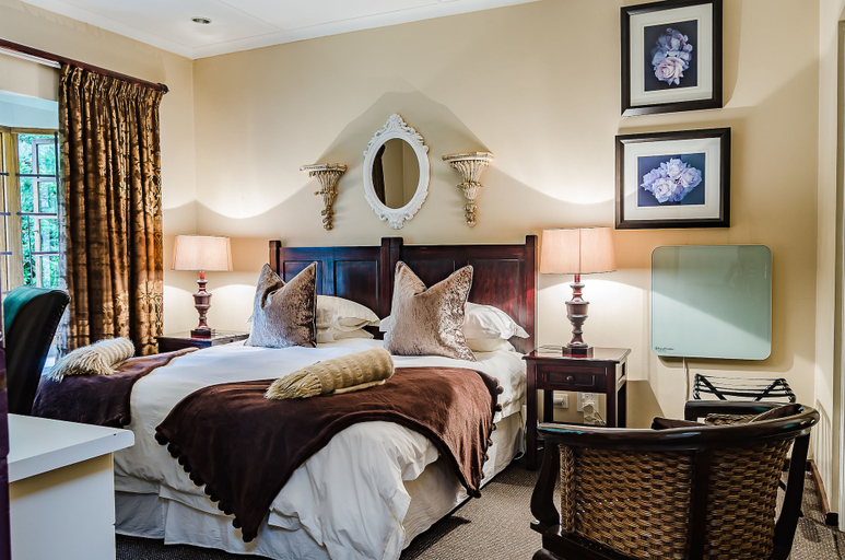 Bedroom 4, Loxley House, Umgungundlovu