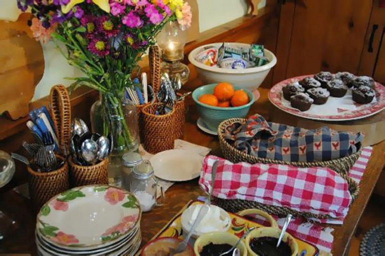 Food & Drinks 5, The Revere Guest House, Barnstable