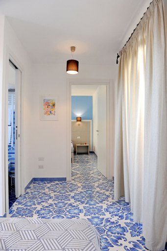 Bedroom 3, Il Leone di Mare, Napoli