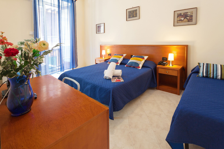 Bedroom 2, Al Piazza Marina B&B, Palermo
