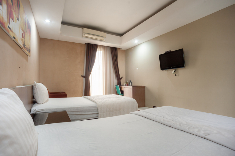 Bedroom 2, Safwah Bintaro Syariah Mitra RedDoorz, South Tangerang